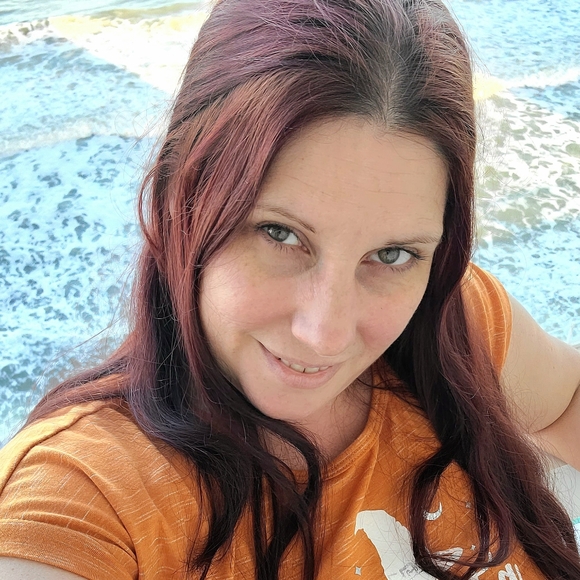 Meet your Posher, Elizabeth - Picture 1 of 1